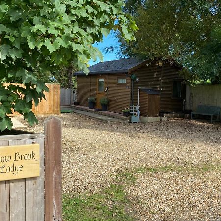 Cosy Dog Friendly Lodge With An Outdoor Bath On The Isle Of Wight Whitwell  Екстер'єр фото