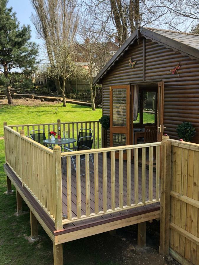 Cosy Dog Friendly Lodge With An Outdoor Bath On The Isle Of Wight Whitwell  Екстер'єр фото